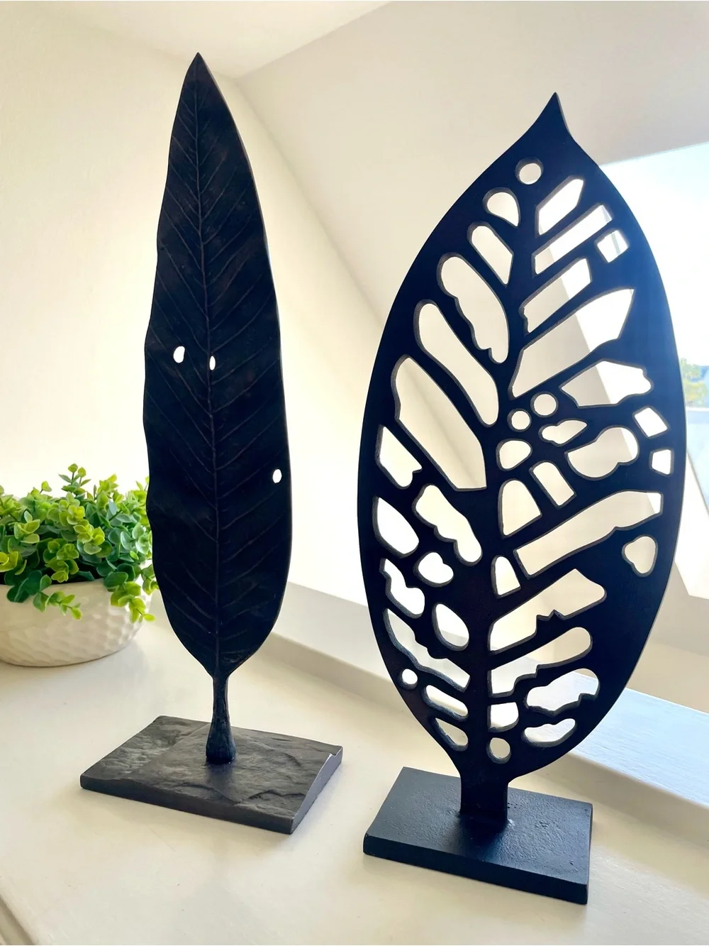 Crate & Barrel Leaf Metal Sculpture Black Modern Home Decor Accent Stand Lot